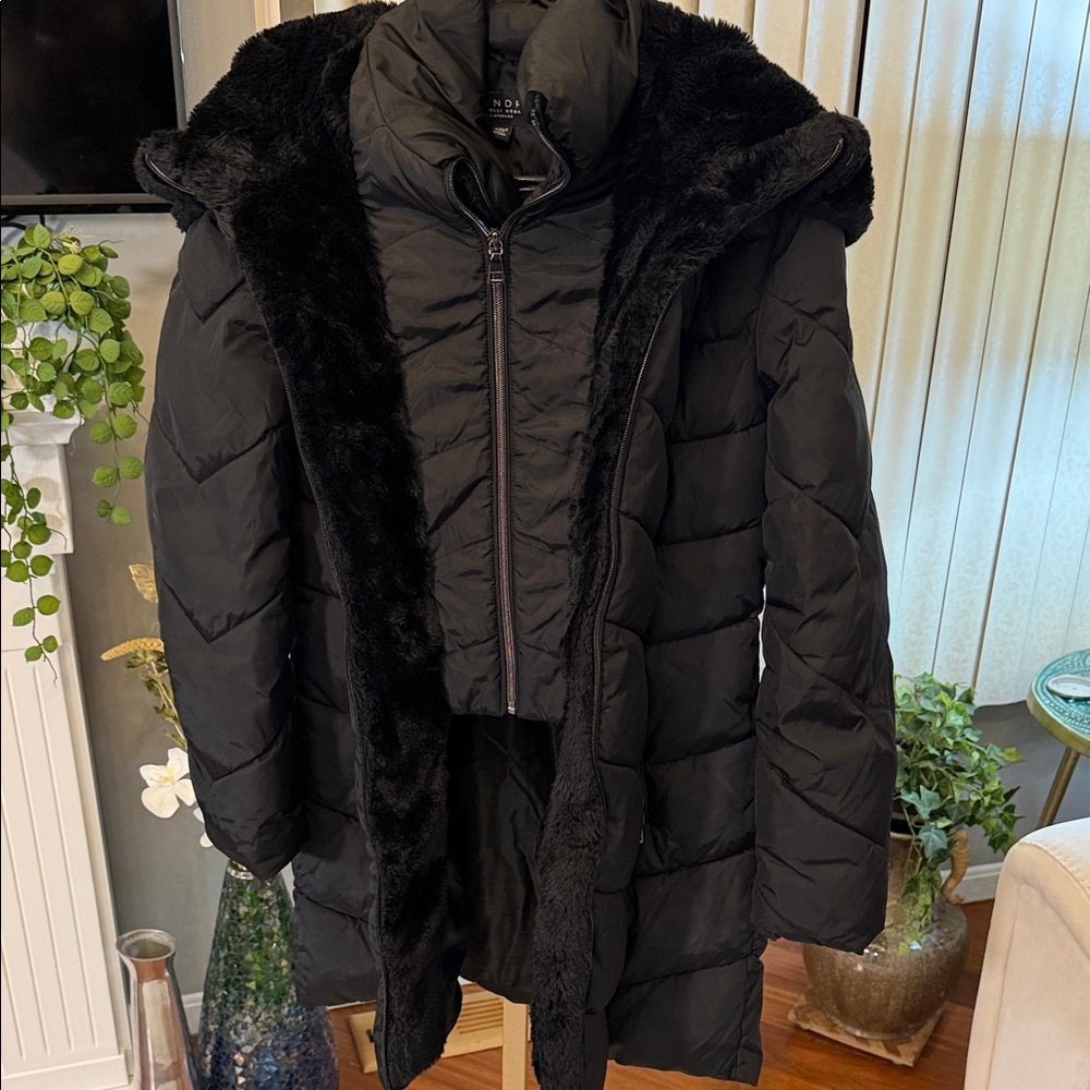 LAUNDRY Black Puffer Coat with Faux Fur Trim